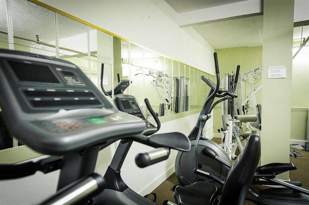 Peterborough Inn & Suites Hotel Zewnętrze zdjęcie